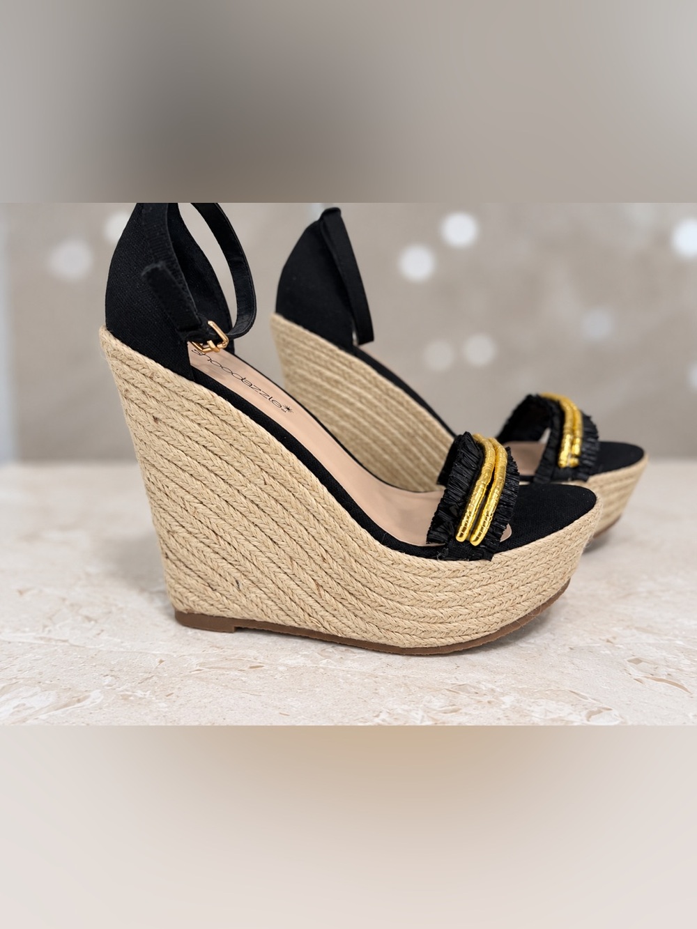 ShoeDazzle Black & Gold Espadrille Platform Wedges Size 8